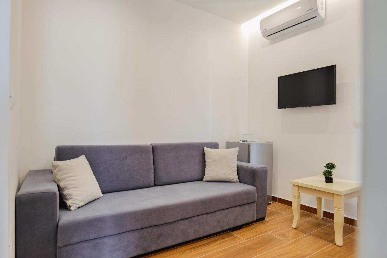 Eden Suites & Apartments Σαράντα Εξωτερικό φωτογραφία