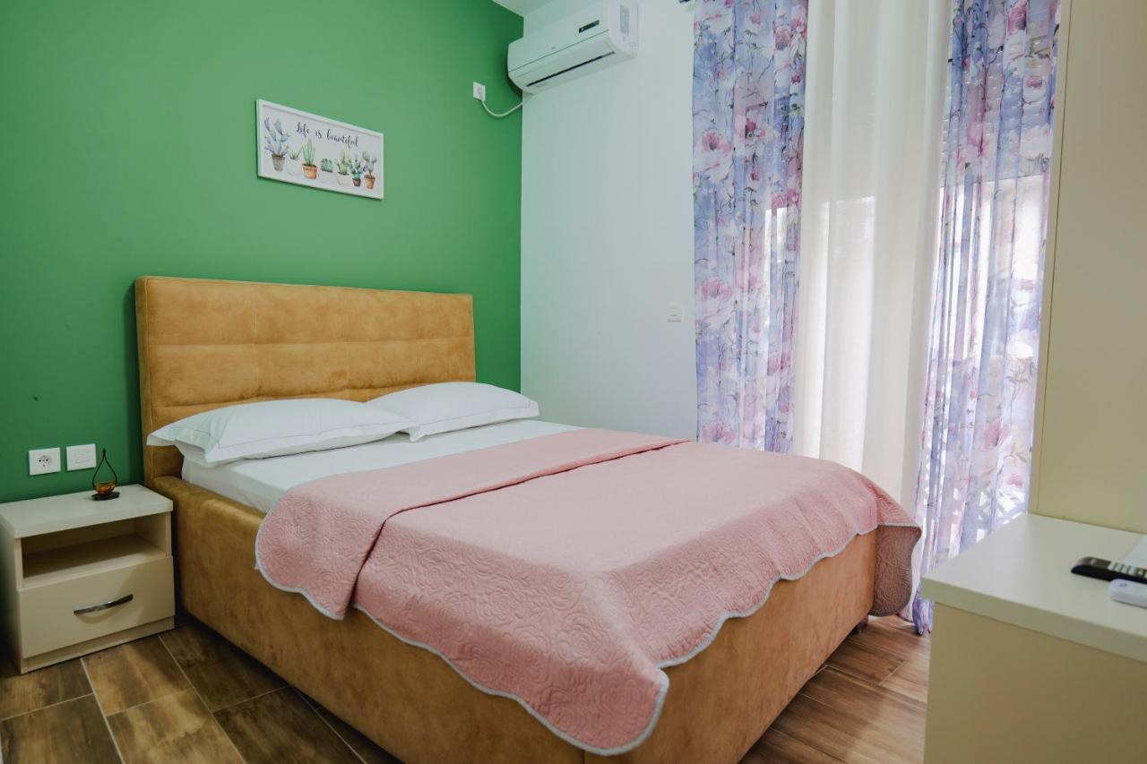 Eden Suites & Apartments Σαράντα Εξωτερικό φωτογραφία