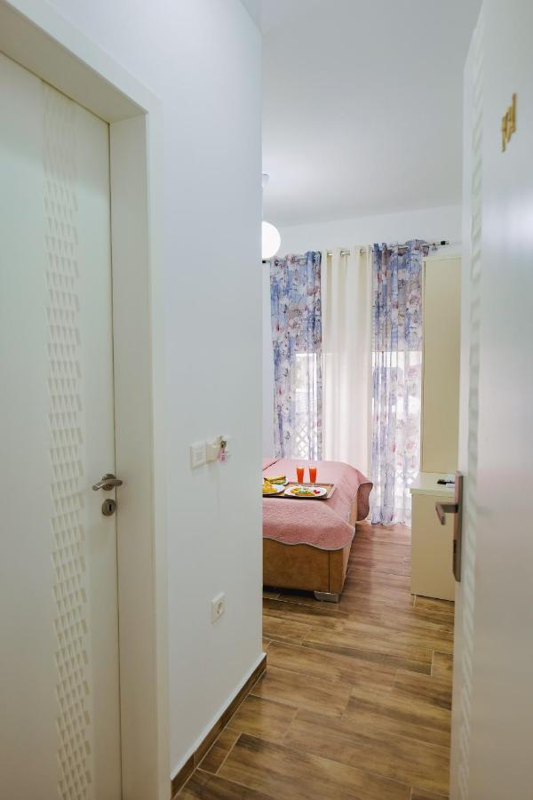 Eden Suites & Apartments Σαράντα Εξωτερικό φωτογραφία