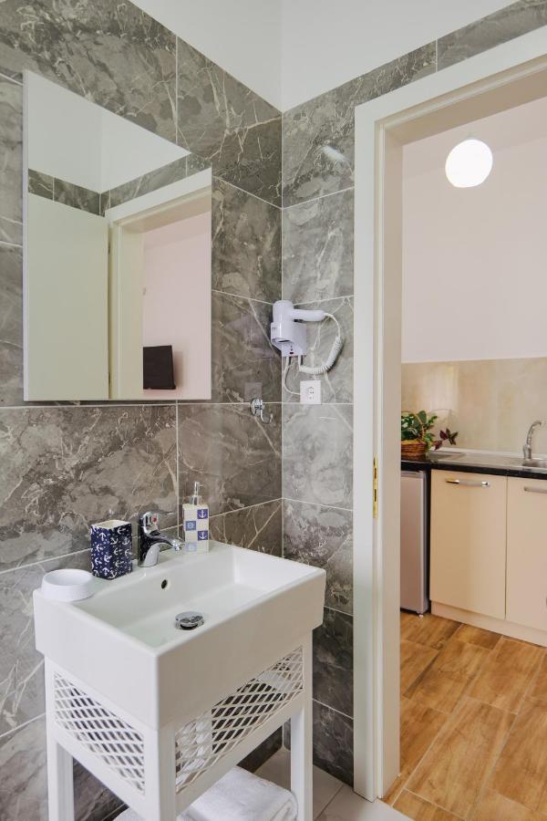 Eden Suites & Apartments Σαράντα Εξωτερικό φωτογραφία