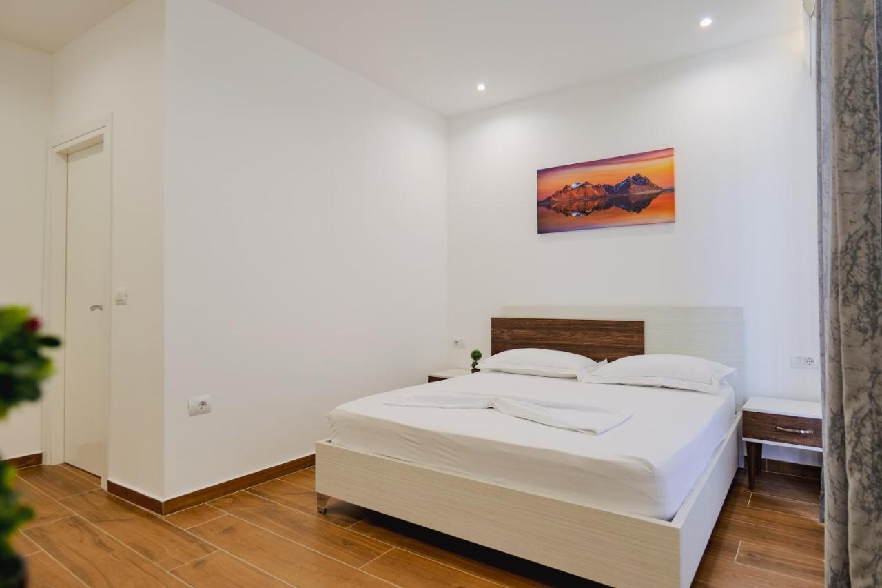 Eden Suites & Apartments Σαράντα Εξωτερικό φωτογραφία
